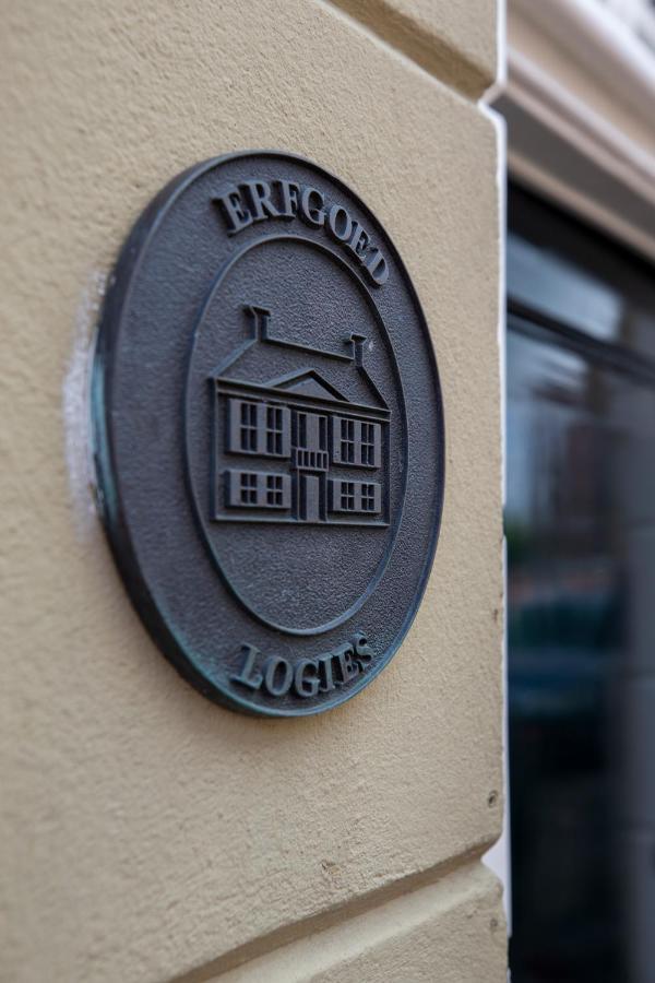 Heritage 17Th Century City Apartment Monsieur Philippe Леуварден Екстериор снимка